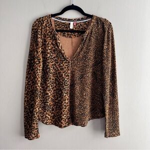 Pilcro Anthropologie Leopard Print Waffle V-neck Longsleeve Top Womens Medium